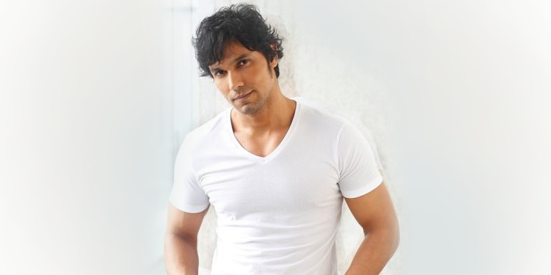 He likes big mutts and cannot lie: Randeep Hooda wants India to adopt more indie dogs as pets