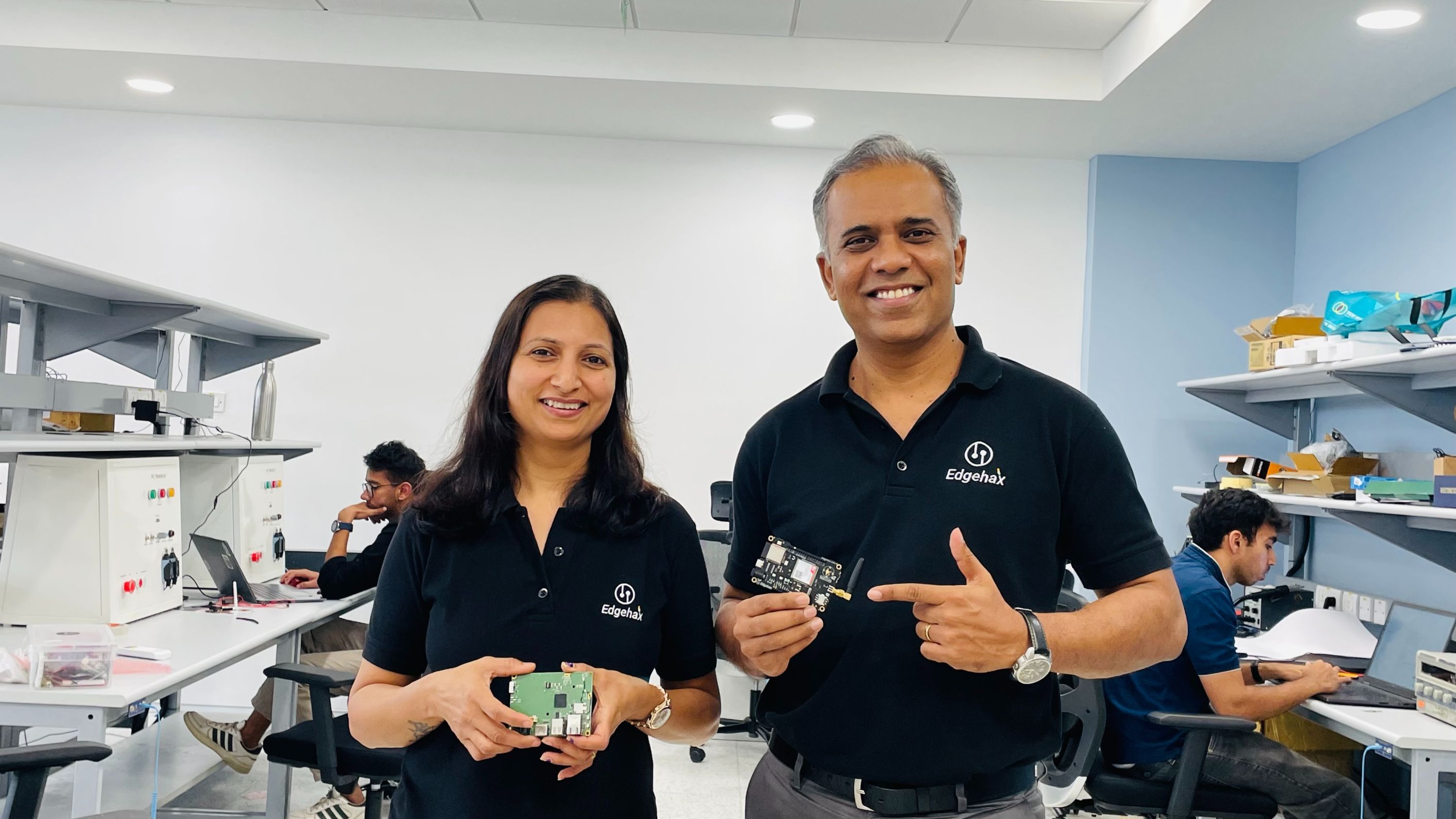 এজহ্যাক্স