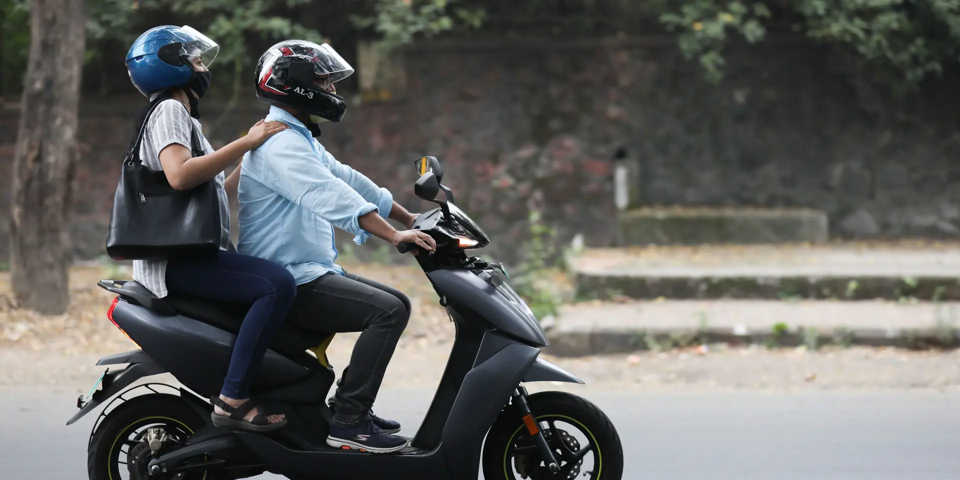 Ather Energy rolls out pothole alert feature to its Gen 2, above electric scooters