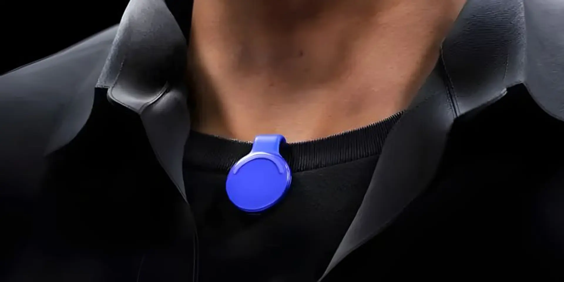Limitless Unveils AI Wearable: Seamlessly Records Every Meeting and Conversation!