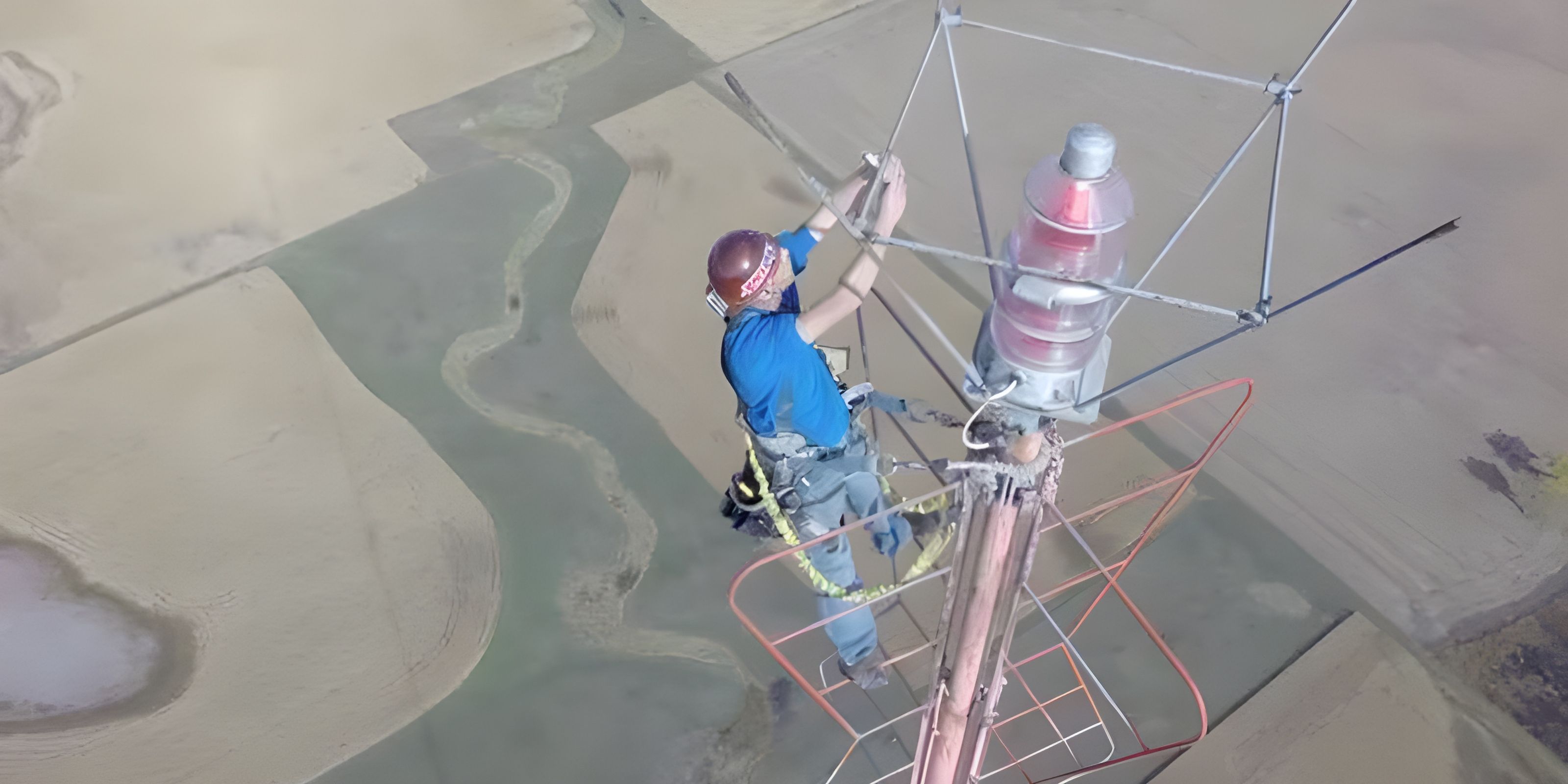 Sky-High Bulb Changer: Meet Kevin Schmidt at 1,500 Feet