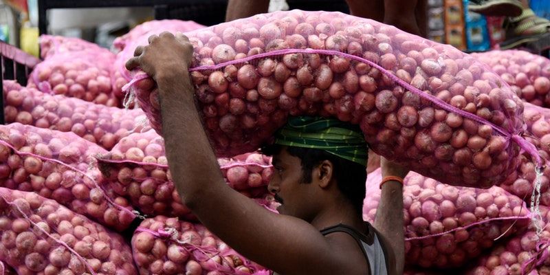 How Grofers, Dunzo, and BigBasket are fighting the onion battle as rising prices reduce consumers to tears