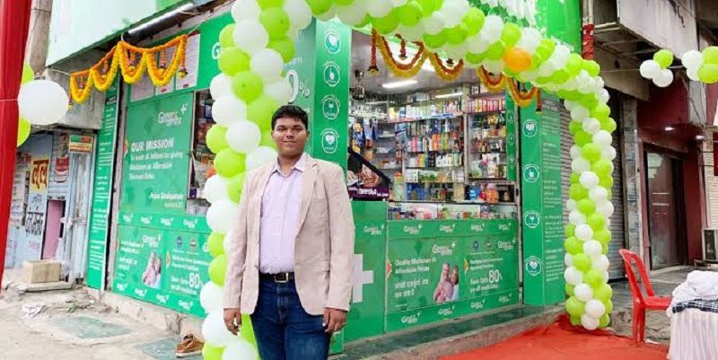 This 17-year-old founder's pharma startup is taking on ecommerce firms to keep small retailers in the pink of health 
