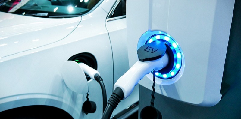 Electric vehicles makers welcome GST reduction to 5 pc