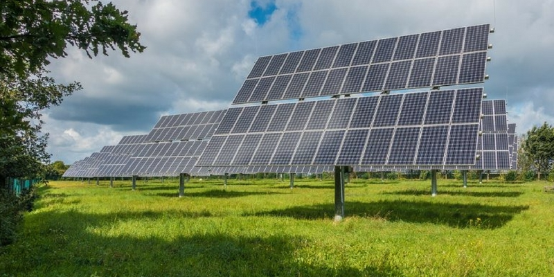 Solar energy heats up job market across the globe