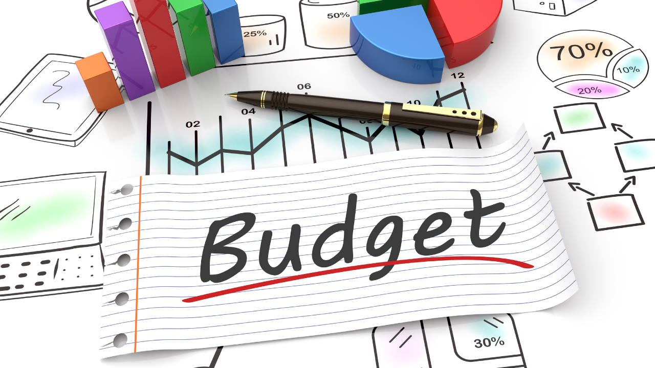  5 budgeting tips for solopreneurs to achieve startup success