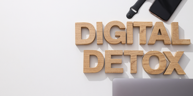 5 Signs you desperately need a digital detox break

