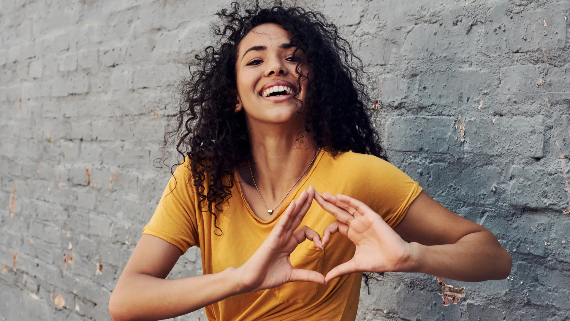 15 Surprising benefits of keeping your life private