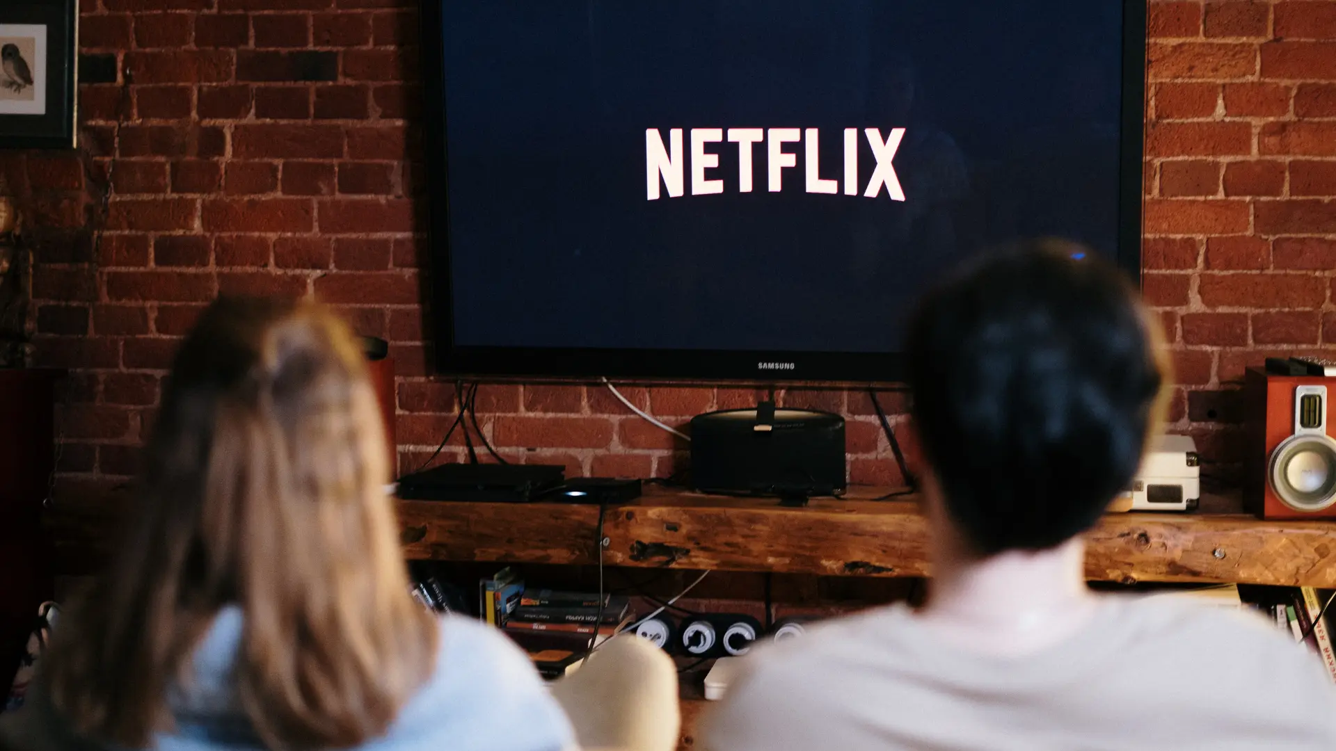 Netflix detox: Swap shows for book reading for 3 weeks