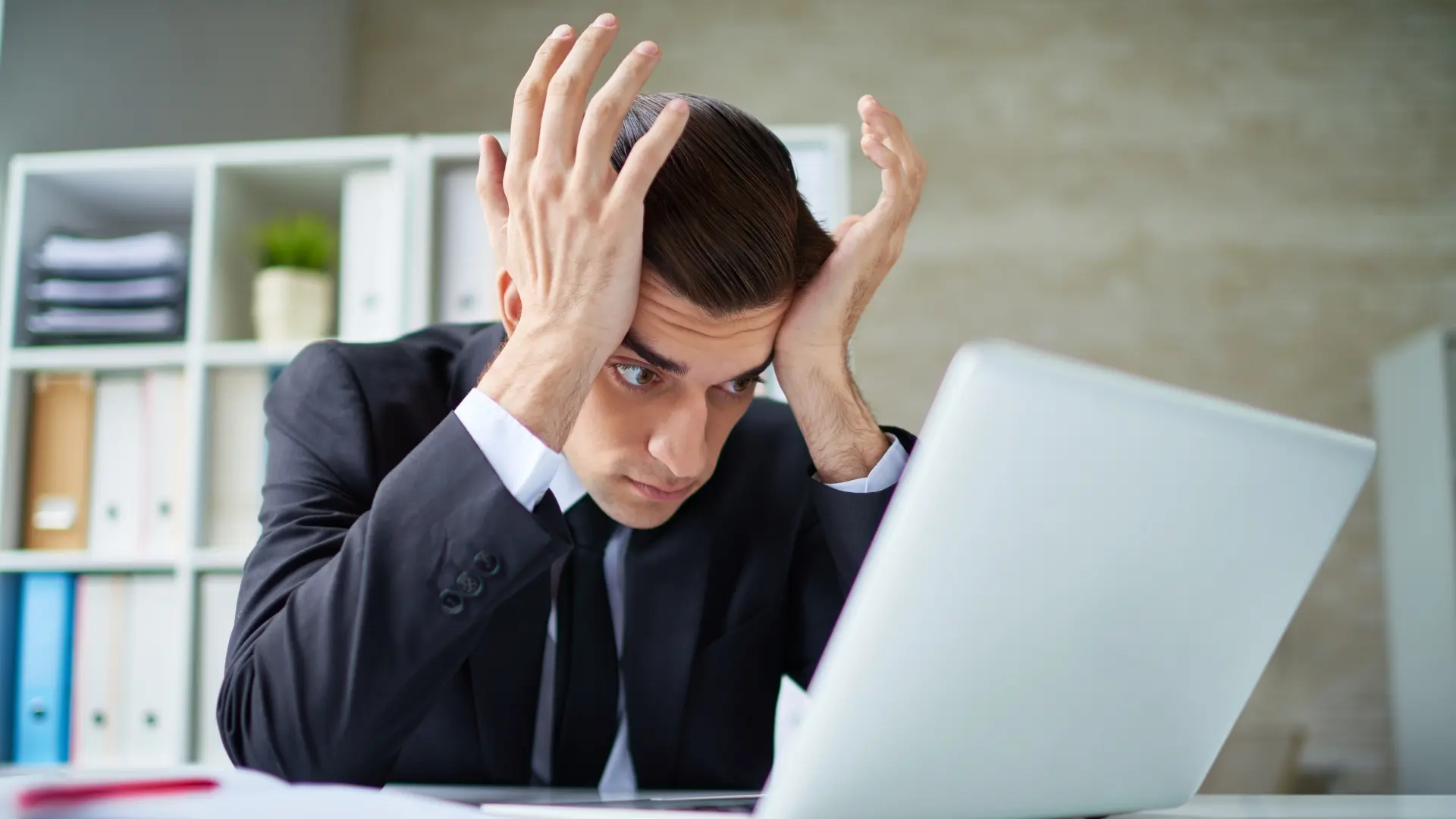 Stuck in your career? Watch out for these 7 red flags