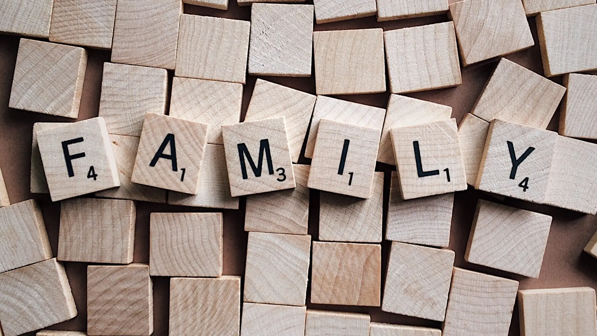 7 toxic family members you should keep at a distance