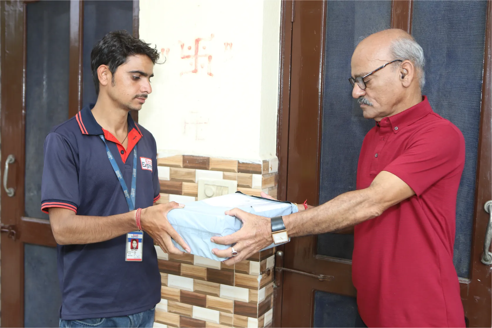 Ecom Express woos D2C brands, beauty retailers with fast deliveries - Vimarsana News