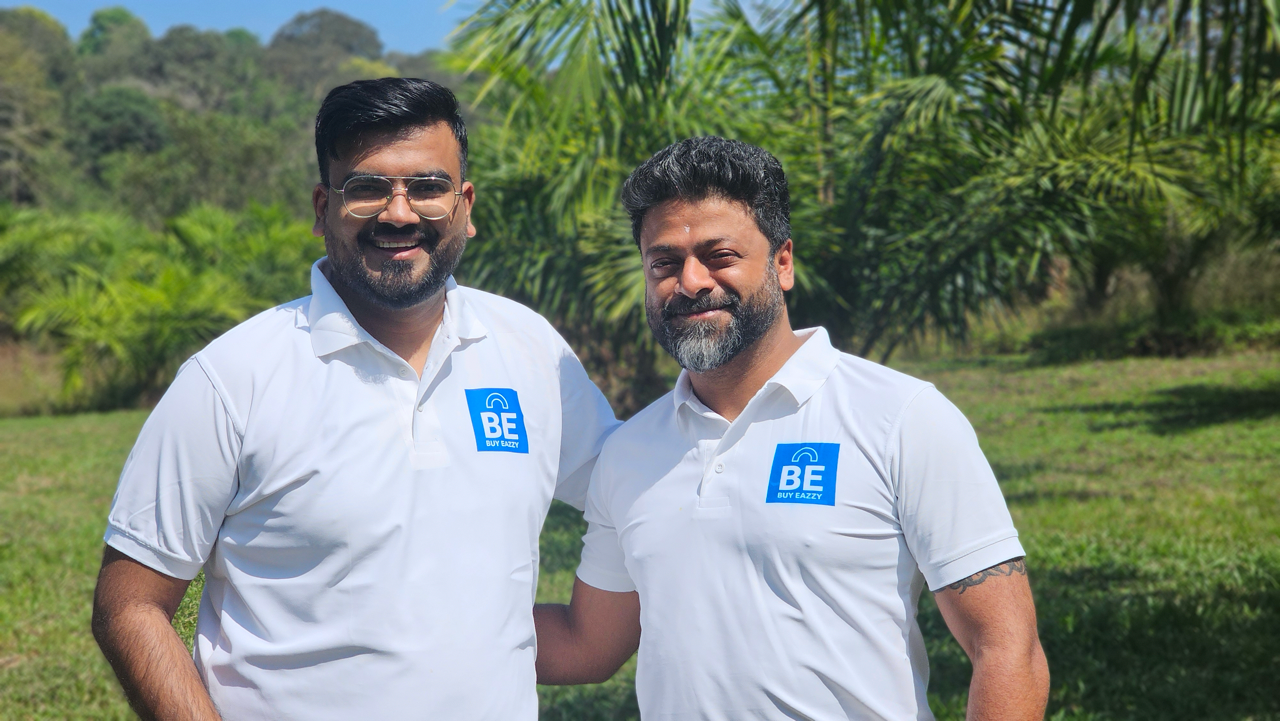 BuyEazzy founders Rahul Aggarwal and Hariher B.