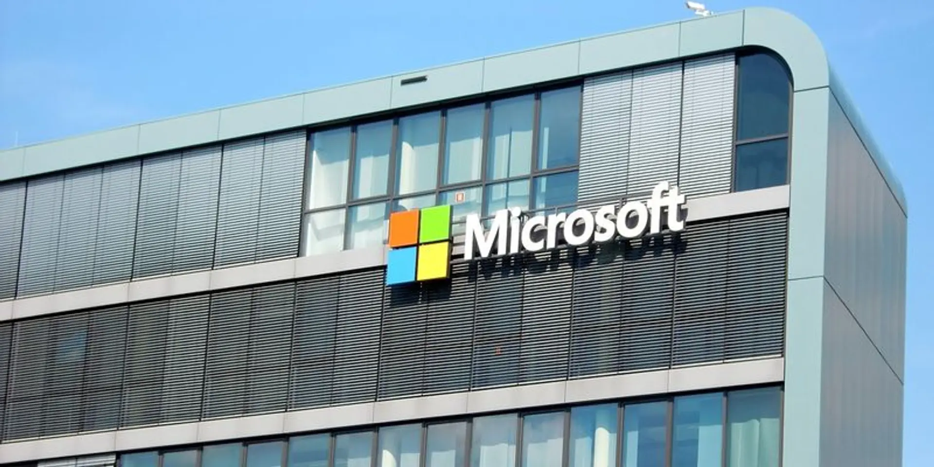 Microsoft earnings overshadowed by slow cloud growth; shares dip