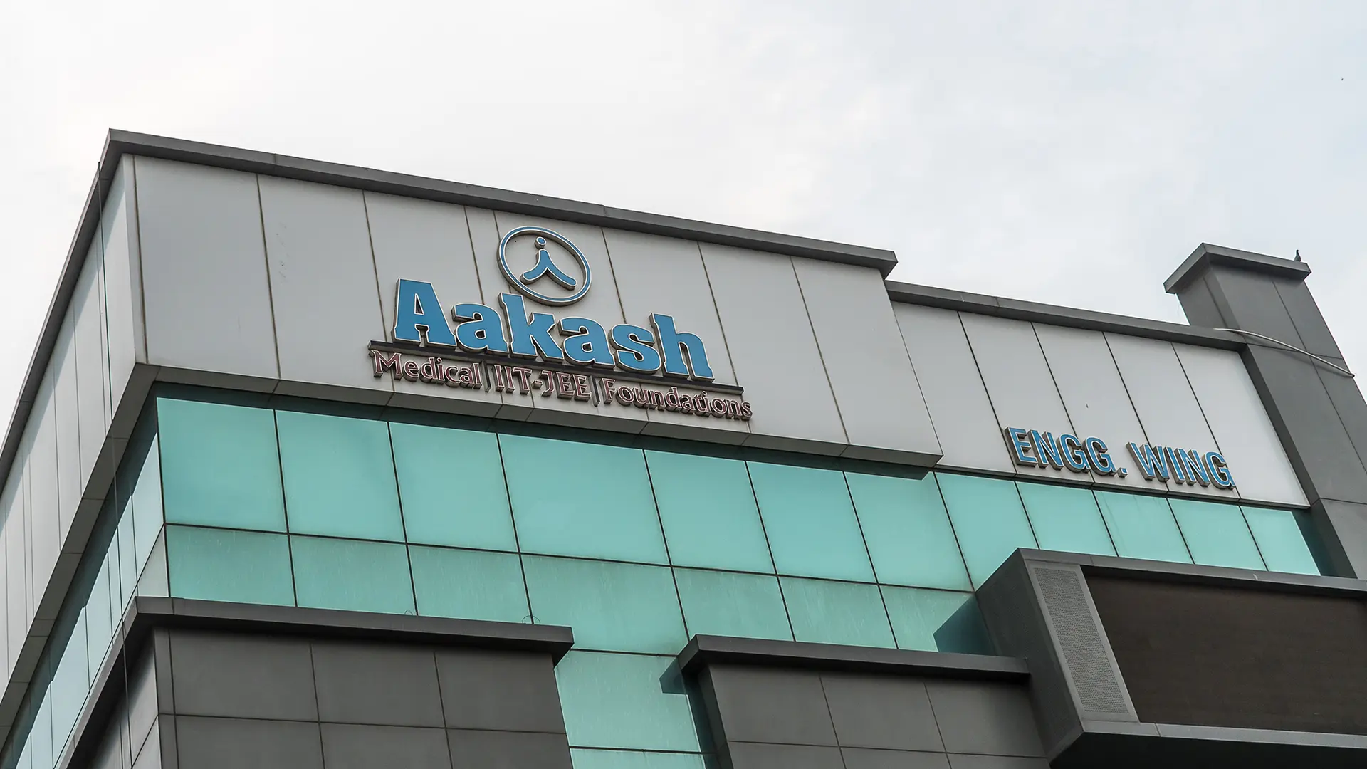 Aakash sends another notice to EY over dual advisory role with rival Allen