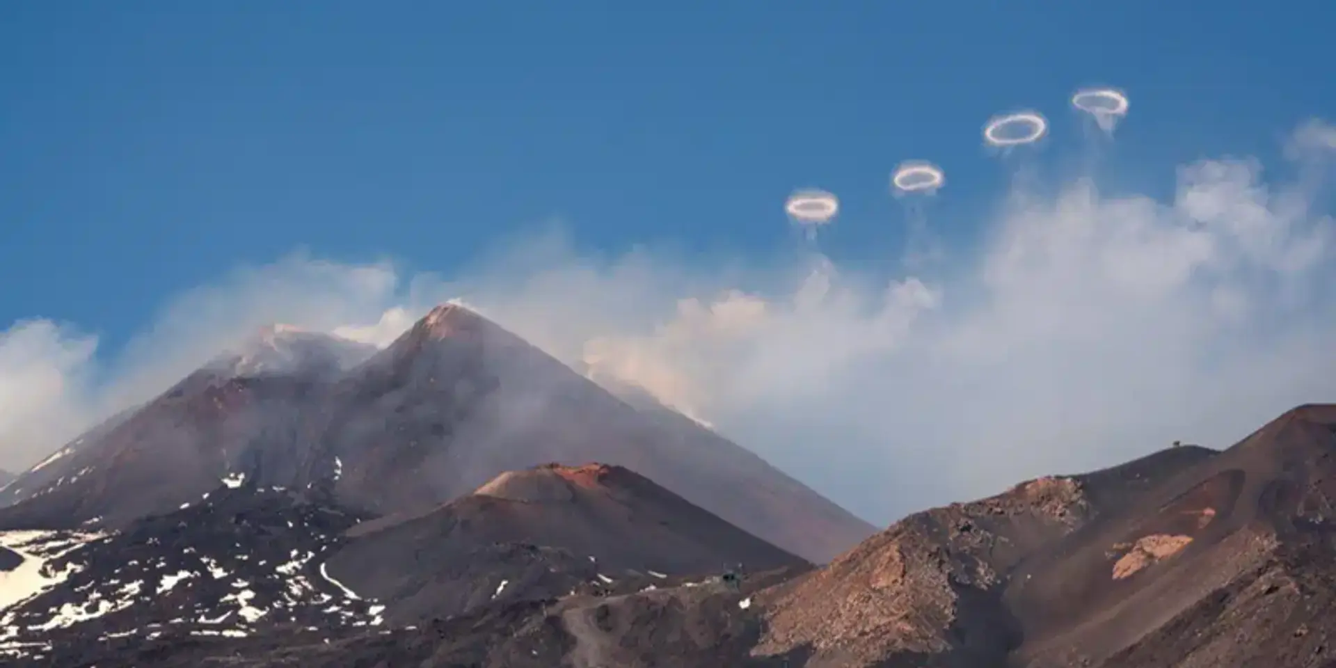 Volcano inspired by GenZ: Mount Etna has been blowing smoke rings into the sky! | YourStory Volcano inspired by GenZ: Mount Etna has been blowing smoke rings into the sky! | YourStory