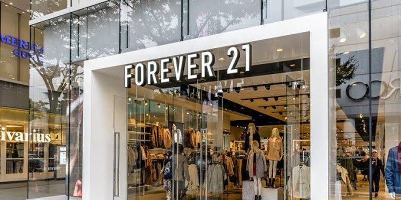 Forever 21’s Fall: Why the Fast-Fashion Icon Couldn’t Keep Up?