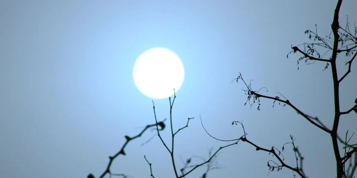 The Mystery of the Blue Sun: Solved After 200 Years | YourStory