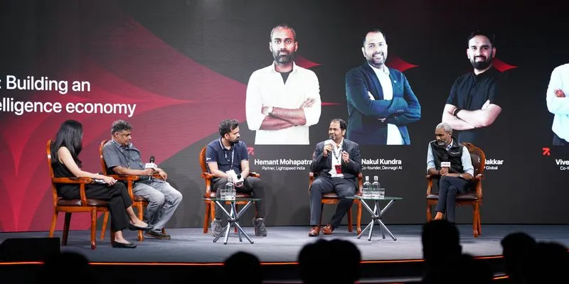 ai panel ts