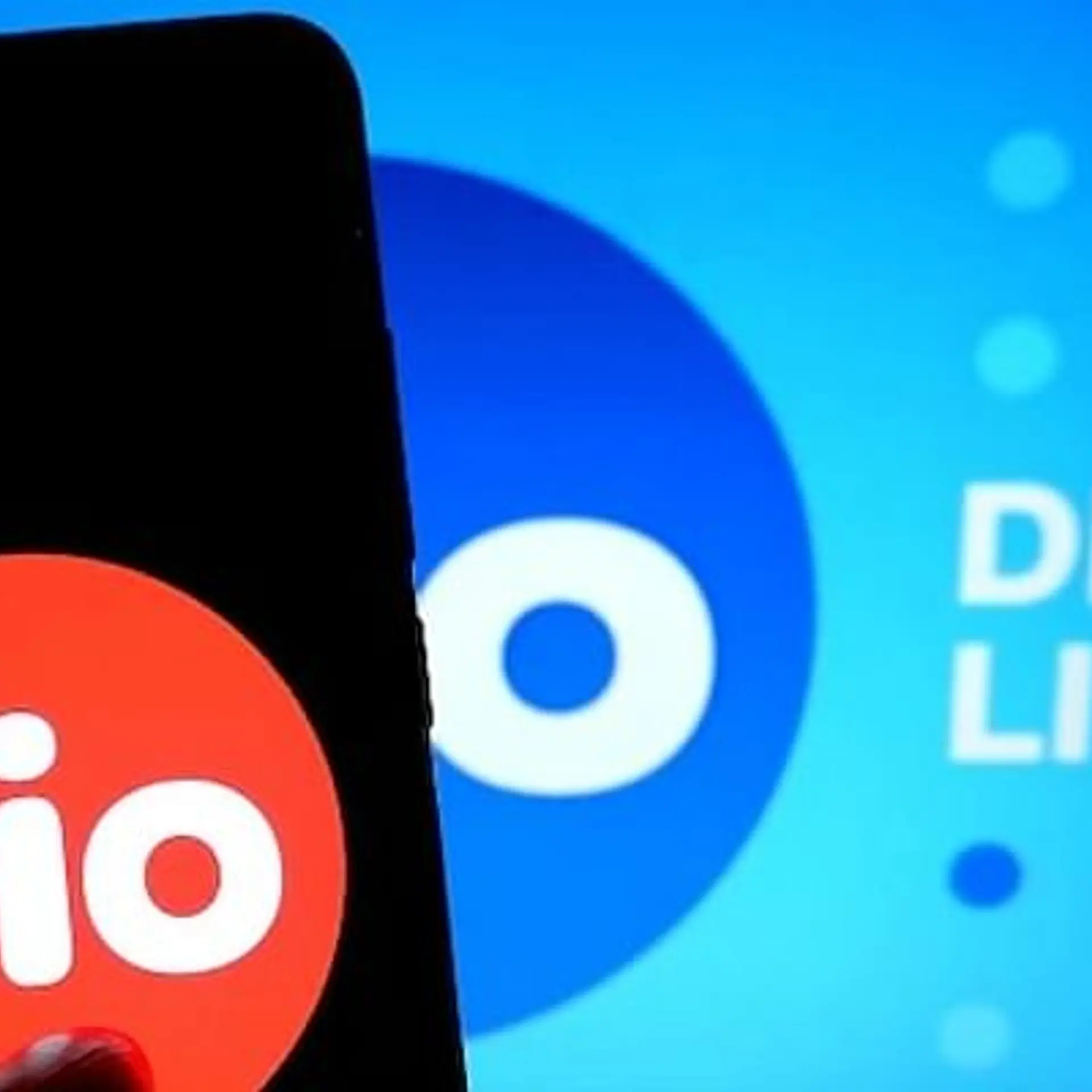 Jio Platforms gets board approval for 27 Cr share sale; to file IPO papers Friday