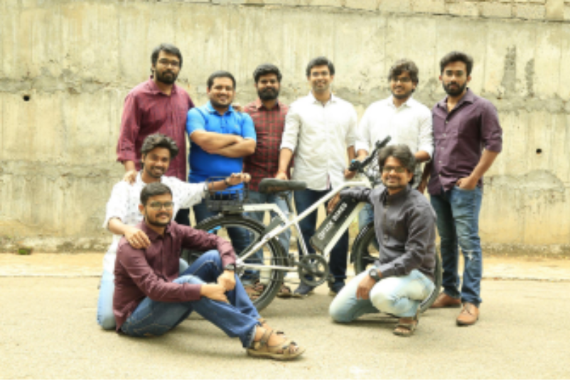 Team Epick Bikes with all the 7 founding members and two first employees 