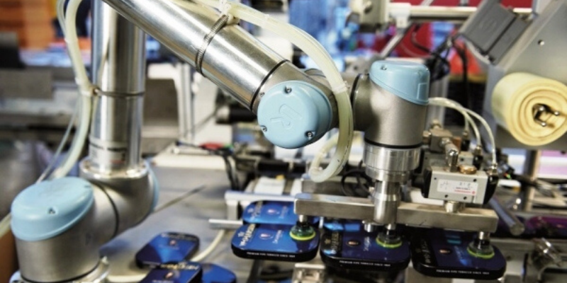 Manufacturing in the COVID-19 era: The role of cobots

