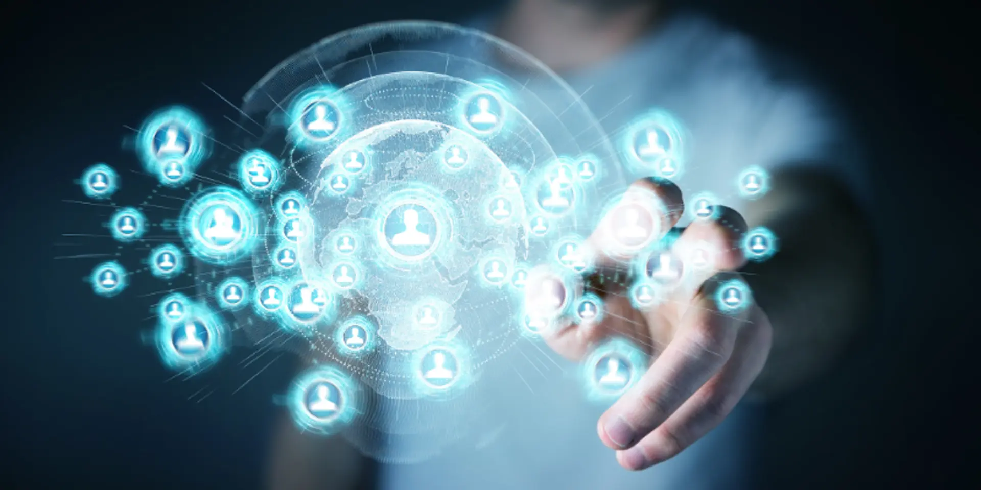 Digital communities: Dissolving boundaries to create a ‘we experience’