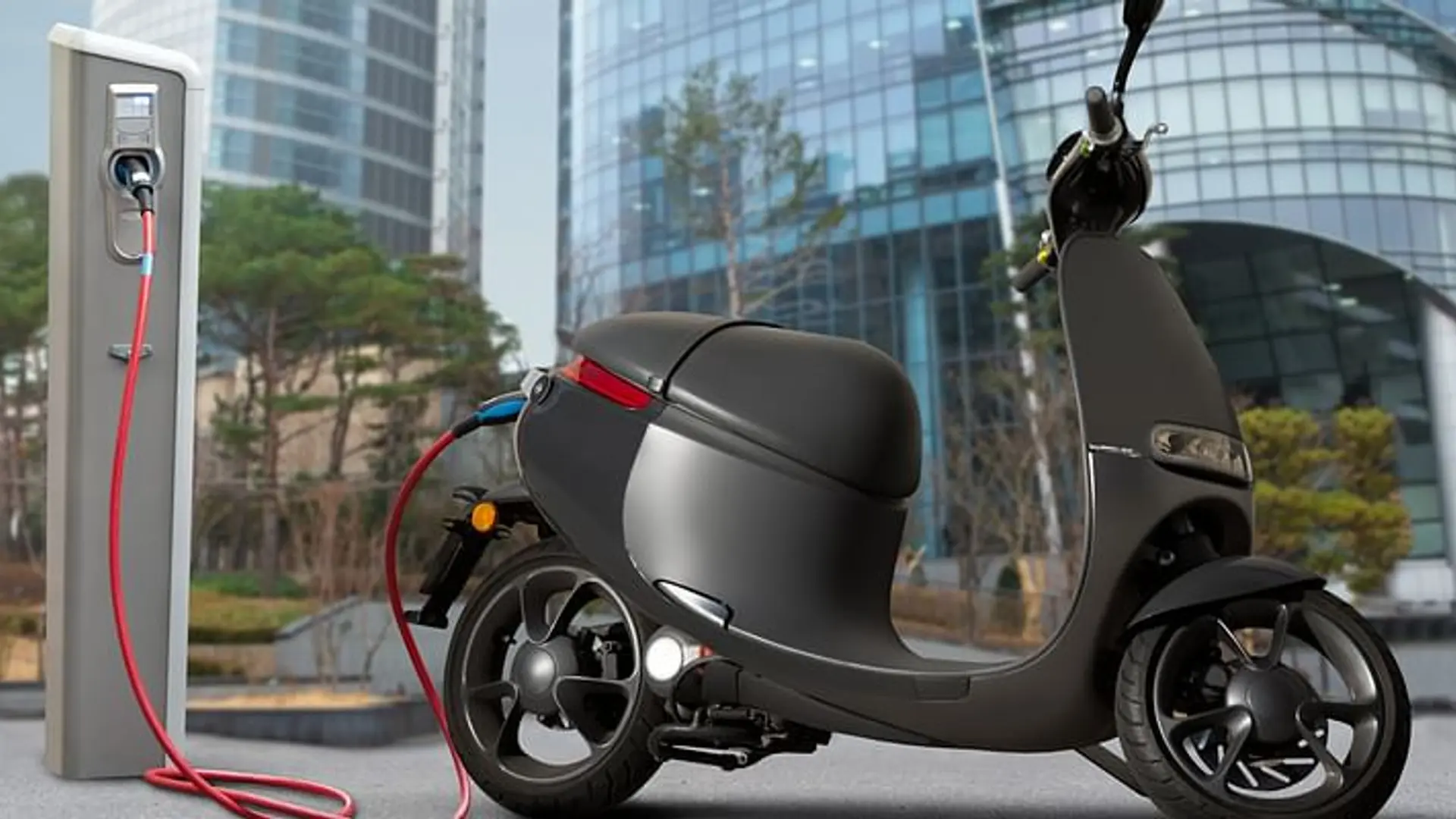 Two-wheelers present bigger challenge for Delhi EV policy: Crisil Ratings