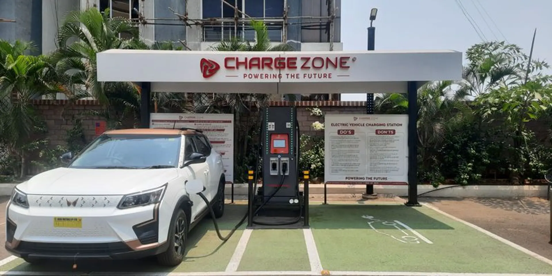 CHARGE ZONE accelerates rollout of supercharging network for EVs