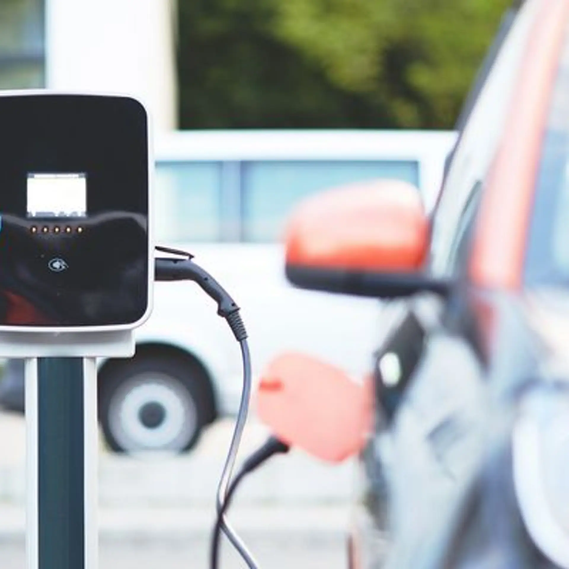 Refex Green Mobility drops plans with Gensol to take over BluSmart cabs