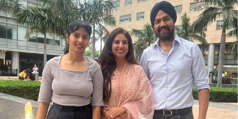  Meenakshi Singh, Monica Bindra and Harmeet Bindra, Co-founders, Laiqa