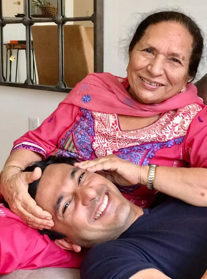 Vikas Khanna, Bindu Khanna