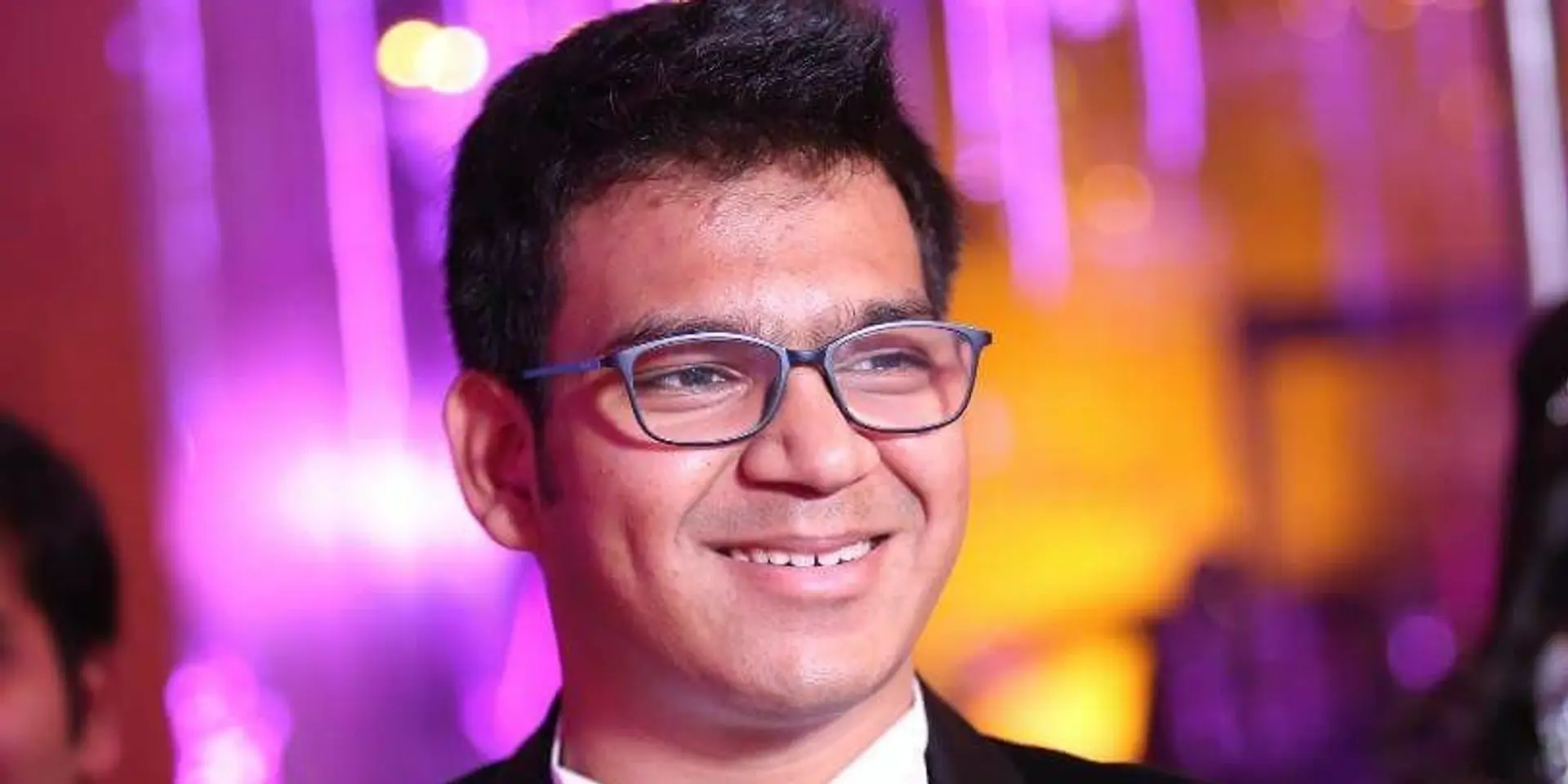 This 22-year-old is taking a Rs 50Cr travel agency on a digital journey