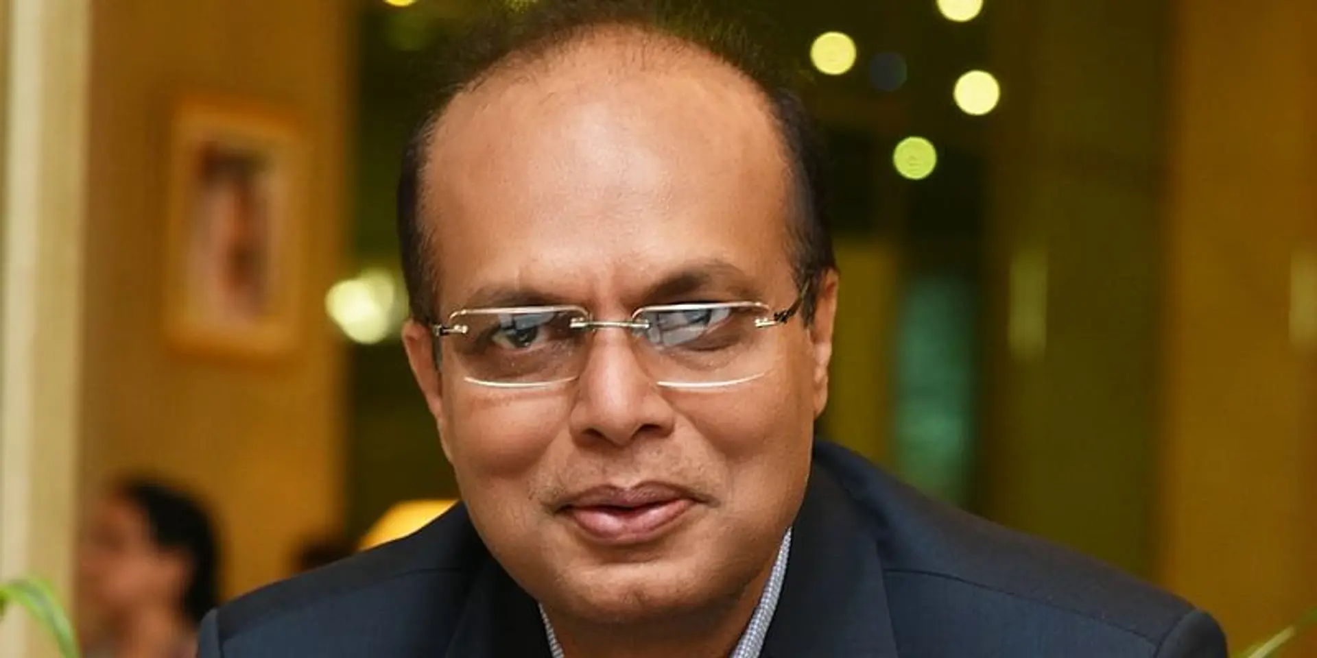 Started by a Mumbai trader, this fashion brand and textile business clocks Rs 1,300 Cr turnover