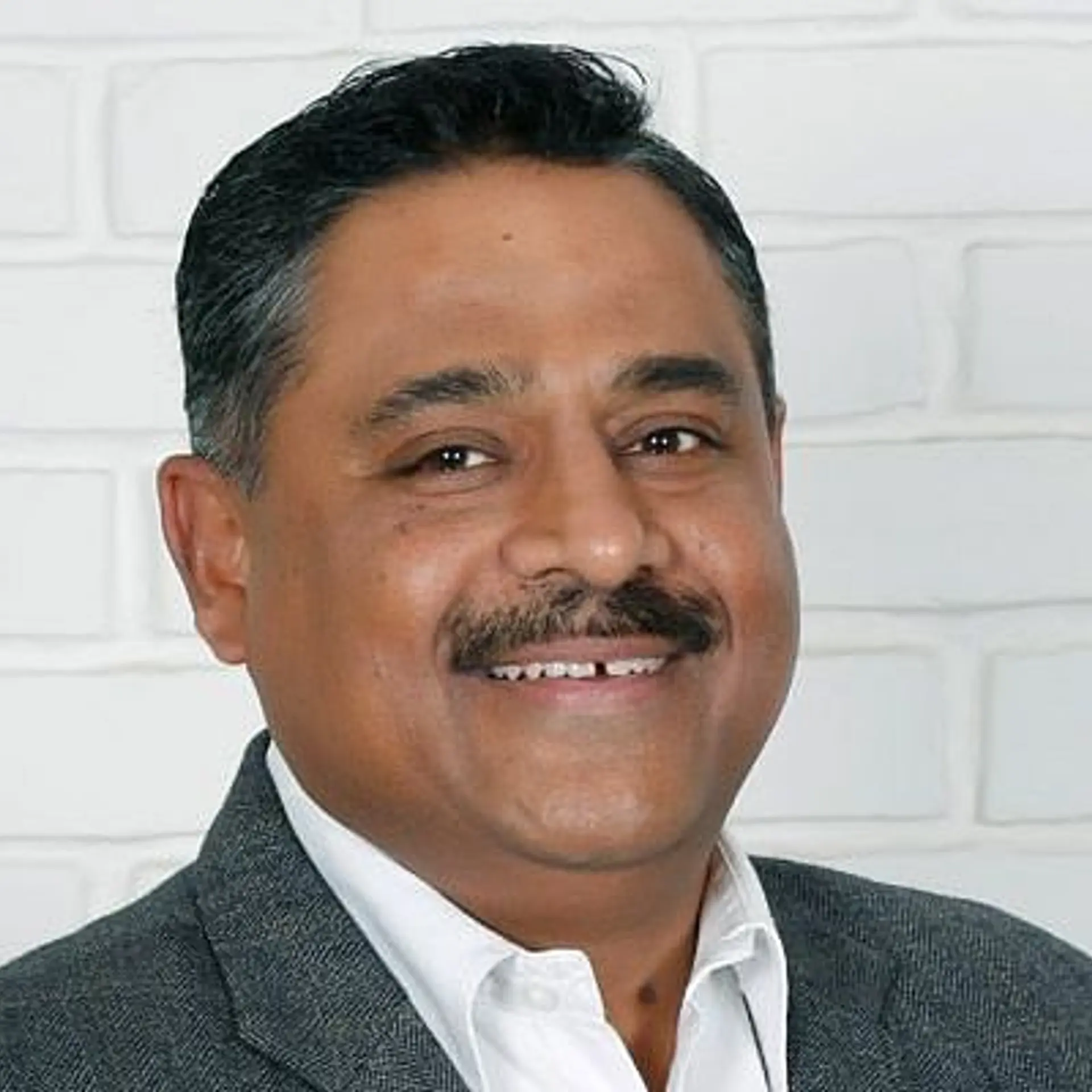 From a street vendor to a multi crore company: Bhavesh Bhatia's story ...