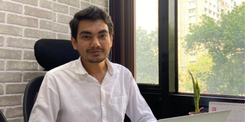 How a bus driver's son quit college and started a Rs 1 Cr turnover coworking space booking platform