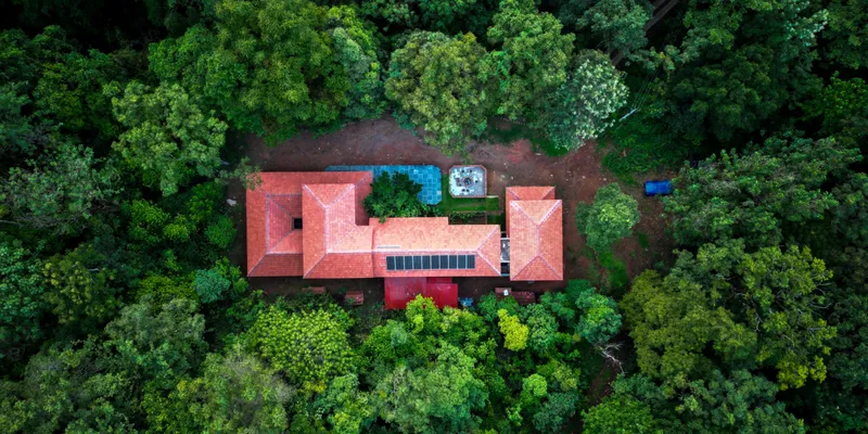 Blyton Bungalow, Poomaale Estate