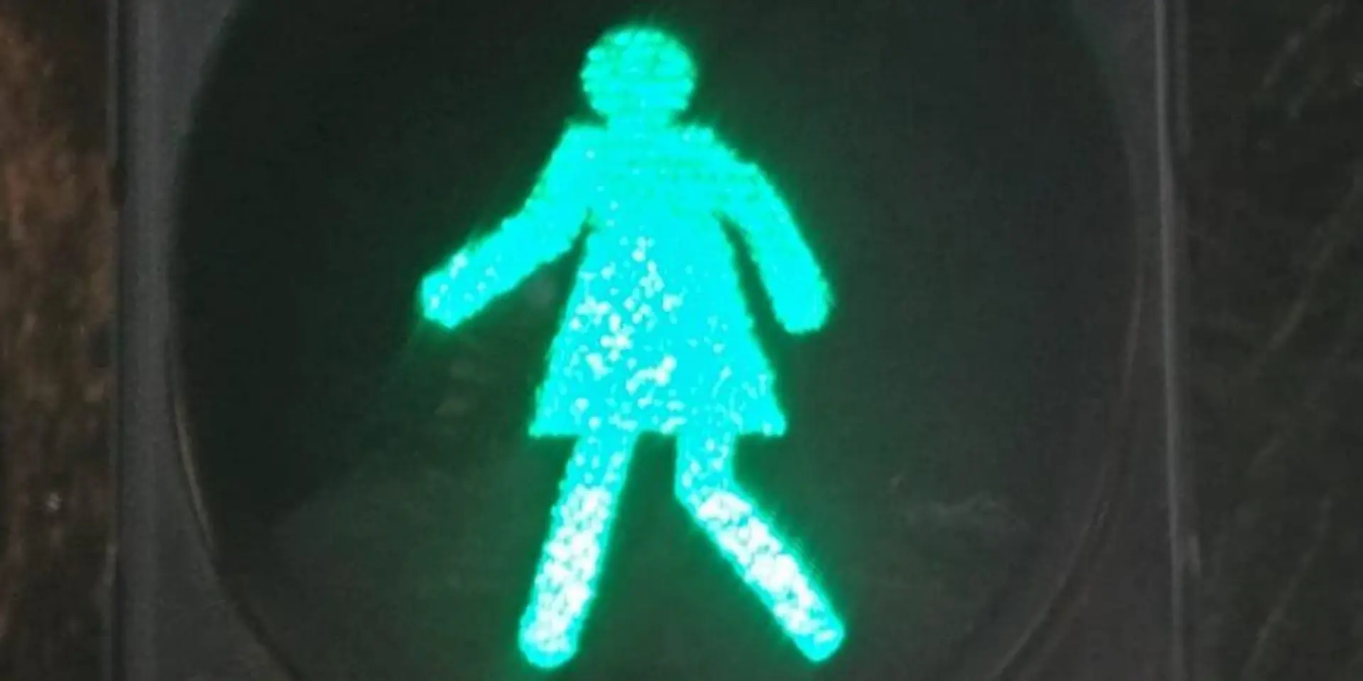 Mumbai becomes the first Indian city to introduce female signage at traffic signals