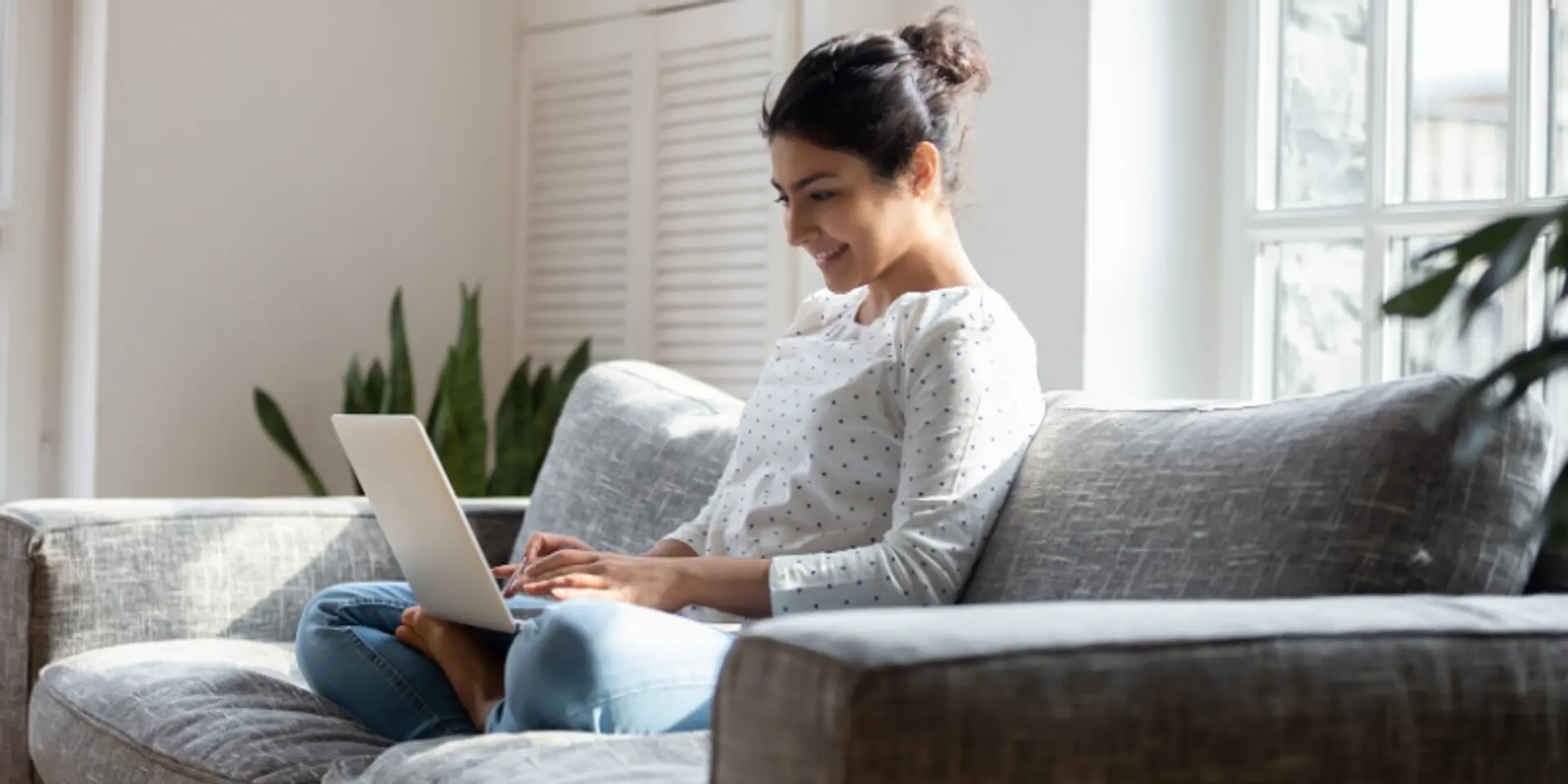 A mental health guide for women working from home