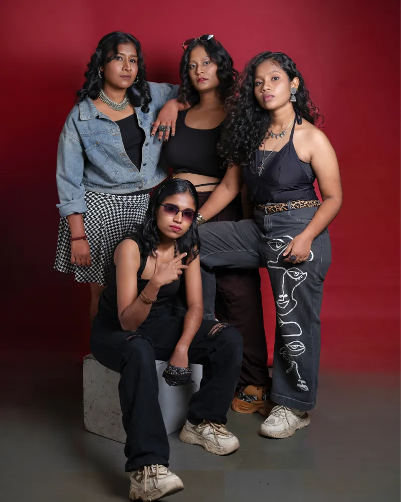 Sollisai Sistahs