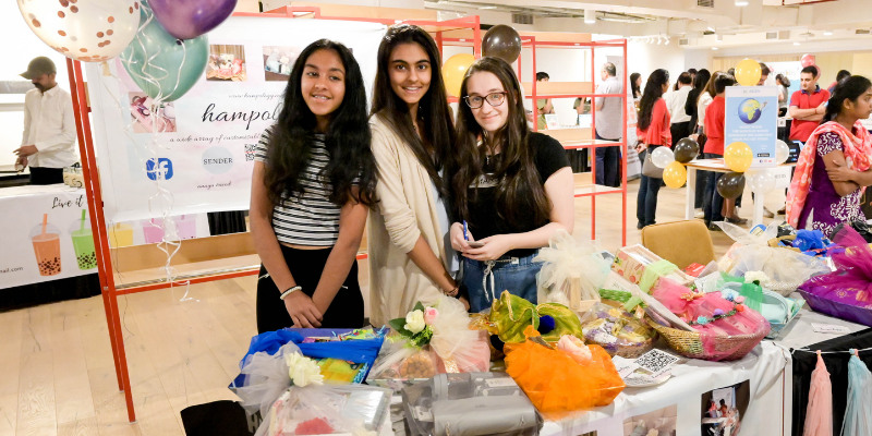These Mumbai teenagers made Rs 4.5 lakh in a year with their customised gifting startup

