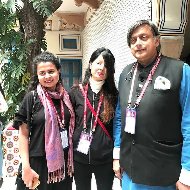 Tania Singh with acid attack survivor Reshma Qureshi and Shashi Tharoor