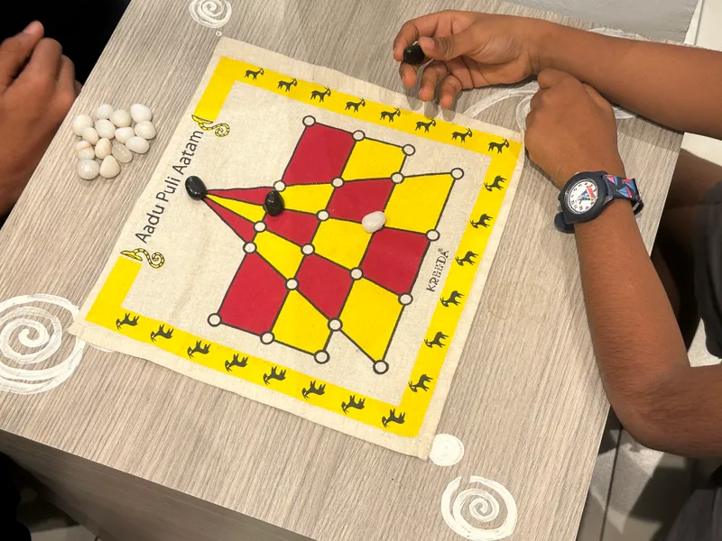 Aadu Puli Aatam Kreeda