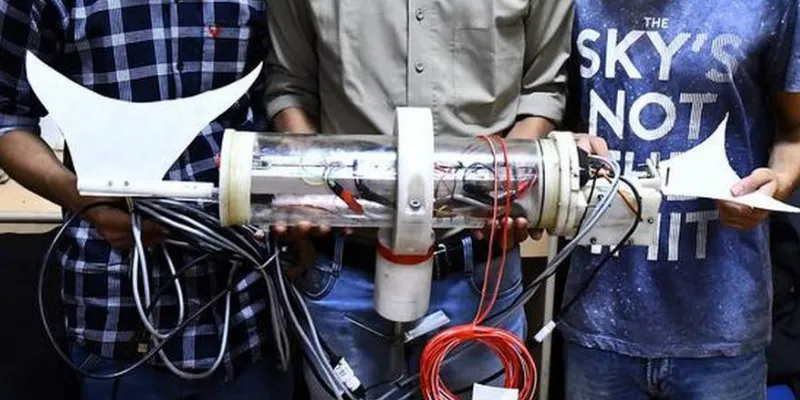 IIT Students Develop Robot 