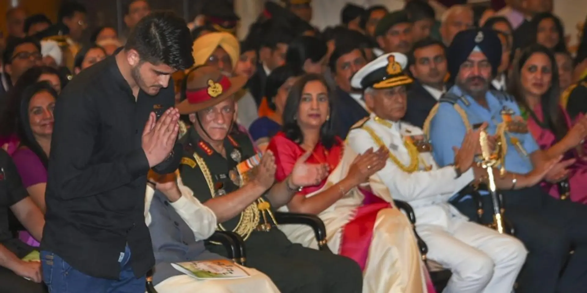 16-year-old from Jammu & Kashmir awarded Shaurya Chakra for foiling militant attack