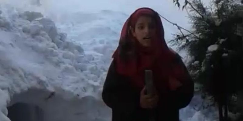 This 15-year-old is reporting on the snowfall from Jammu & Kashmir and the Internet is loving it