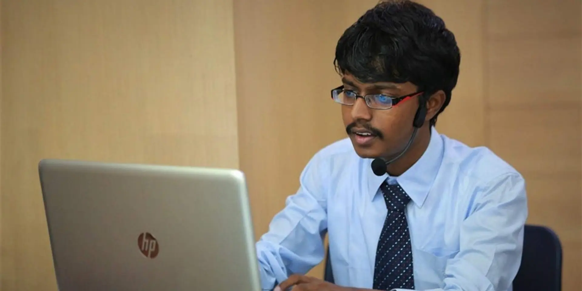 Young scientist develops banana leaf technology as an alternative to plastic