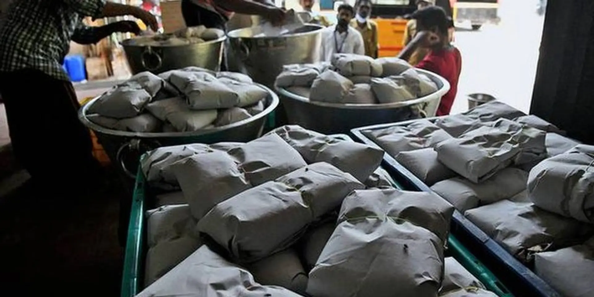 Jain communities in Gujarat, Karnataka feed the hungry during coronavirus crisis