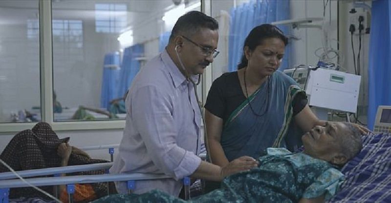 [Monday Motivation] Meet this doctor couple from Maharashtra, helping over 300 destitute women