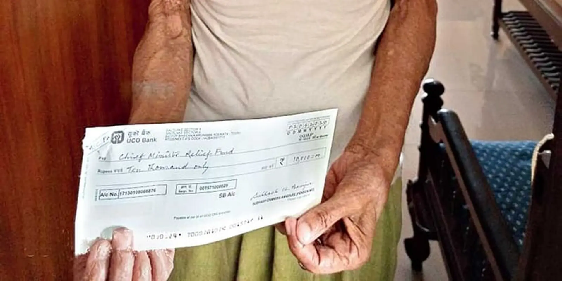 This 82-year-old man’s contribution to fighting coronavirus has moved the nation
